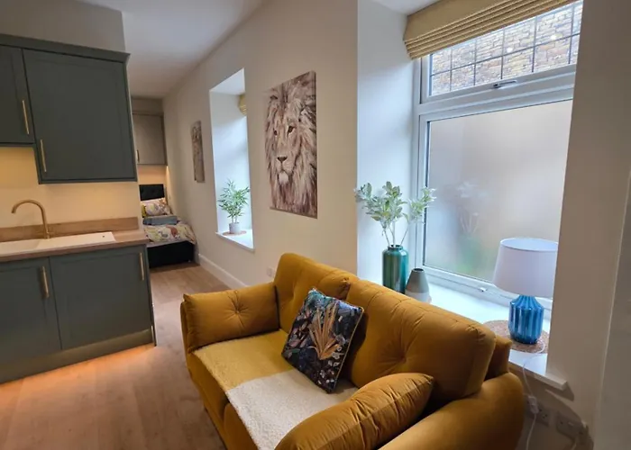 Luxury Flat, * سكيبتون